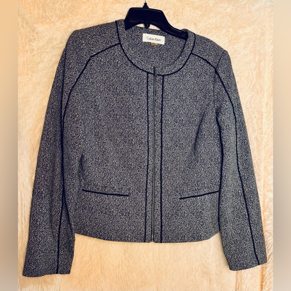 Calvin Klein Jackets & Blazers - Calvin Klein Zip-Front Tweed Piped Blazer Jacket
Women’s Size 14 — Black & Gray